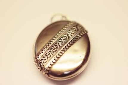 silver-locket-1img_2439