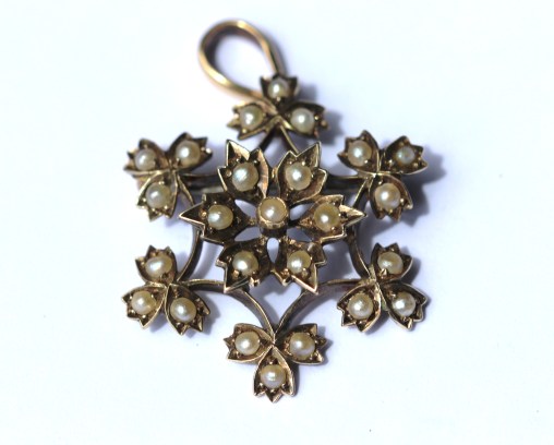 pearl pendant 1IMG_1338