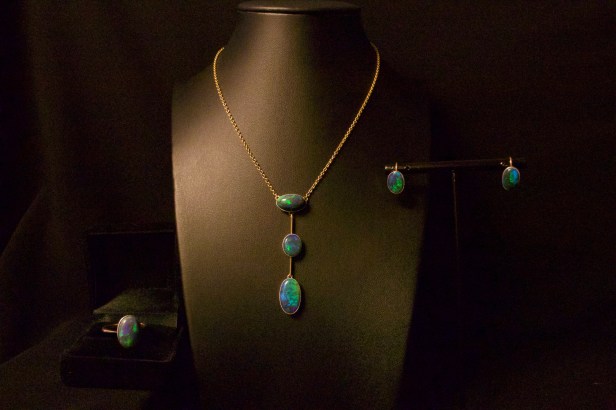 opal parure1IMG_3869