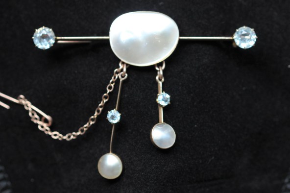 mabe brooch aIMG_3194