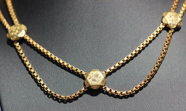 Festoon necklace 2IMG_1267