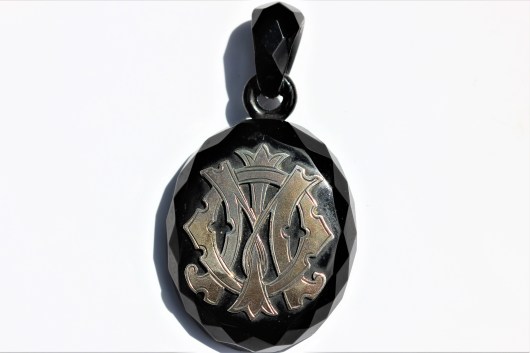 Silver whitby jet1IMG_3725