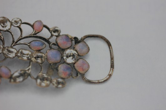 D shaped claspIMG_5770