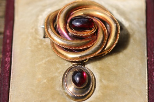 knot brooch 3IMG_6689