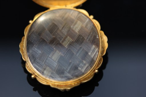 portrait brooch 3IMG_5654